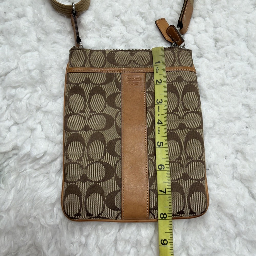 Vintage Y2K COACH Cross Body Shoulder Bag Satchel Beige Khaki Tan BIG C VTG 00's - Picture 11 of 12